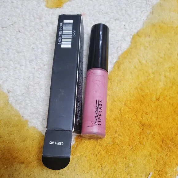 MAC Lipglass Cultured - Picture 1 of 1